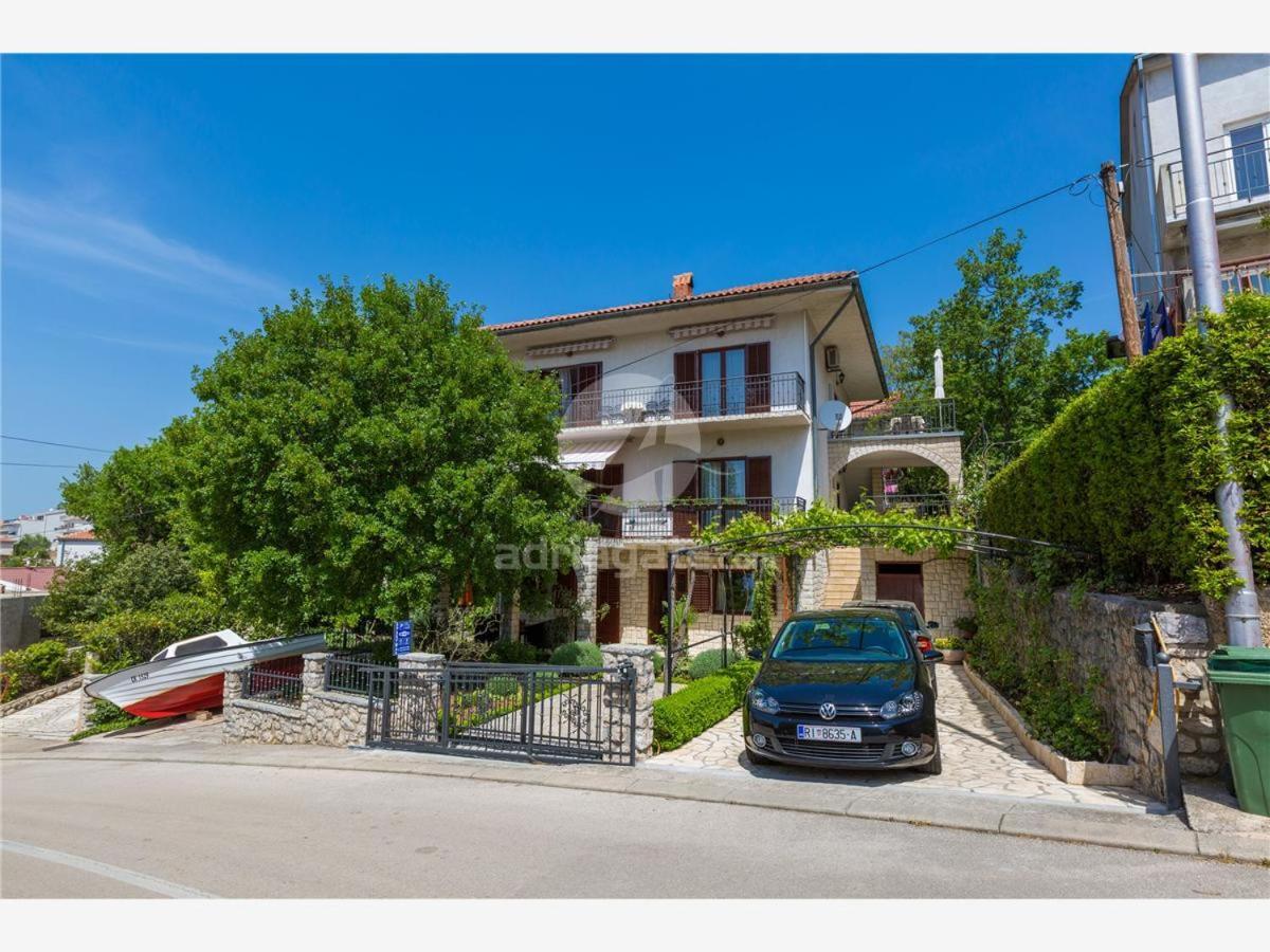Apartments Dora Selce Bagian luar foto